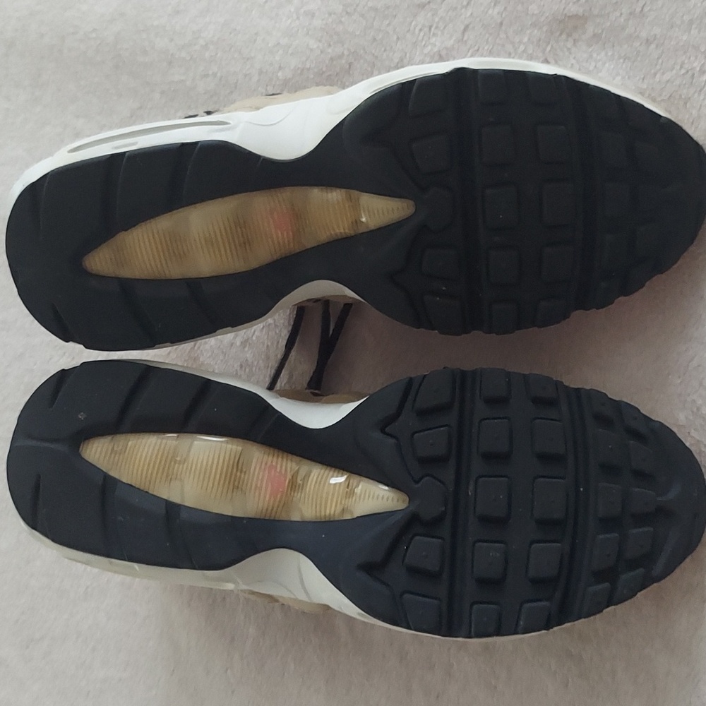 *SOLD* 2018 NIKE Air Max 95 Premium Desert Ore/Laser Fuschia-Black Leopard Print - Picture 7 of 10